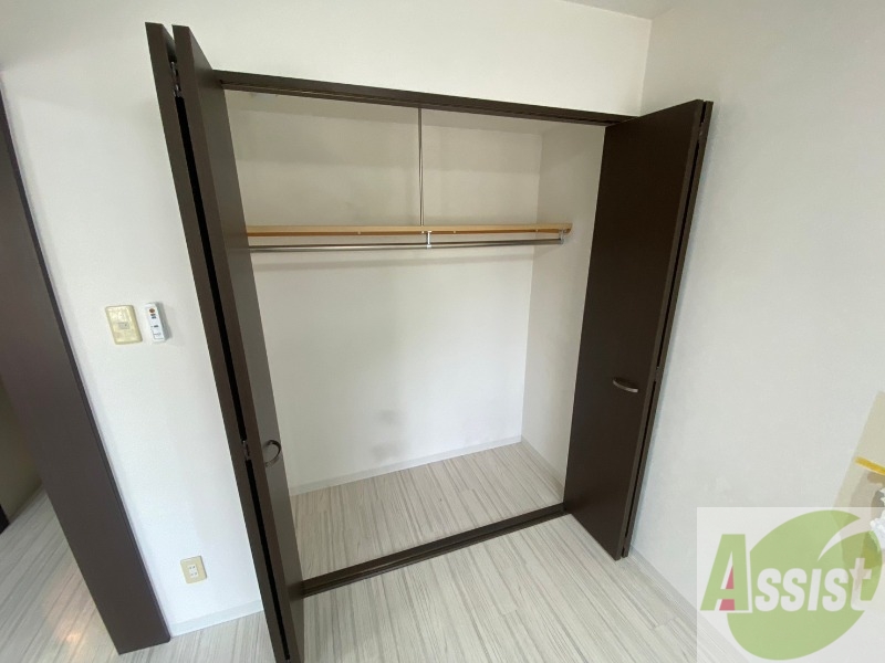 収納　寝室の収納です。部屋がすっきり片付きます。