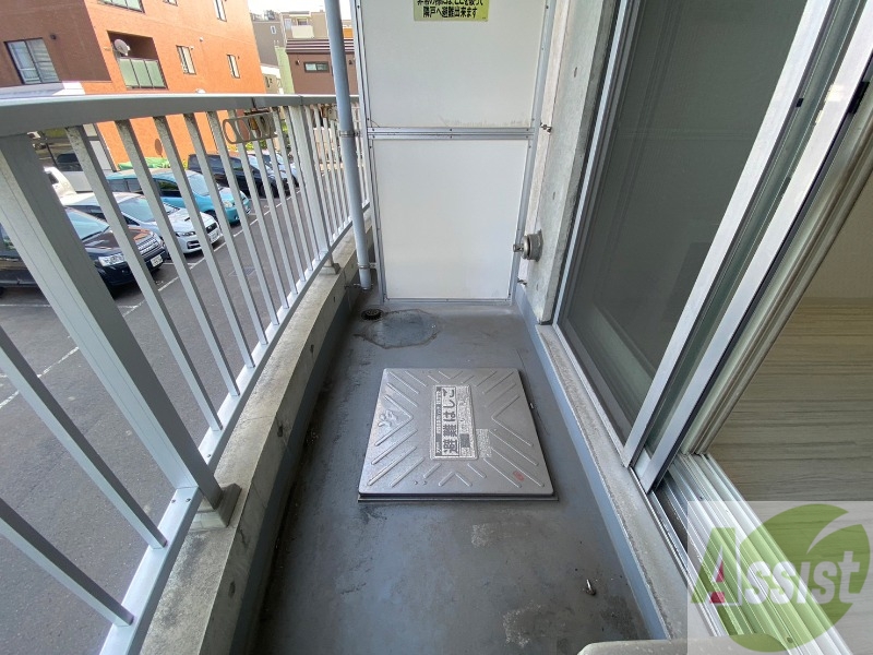 バルコニー　バルコニーです。洗濯物を干したり一息ついたりできますね！