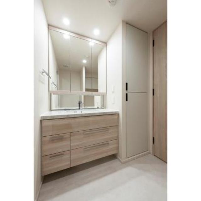 洗面設備　※写真は同タイプ住戸です。