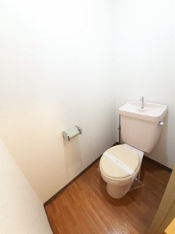 トイレ　コンパクトで使いやすいトイレです