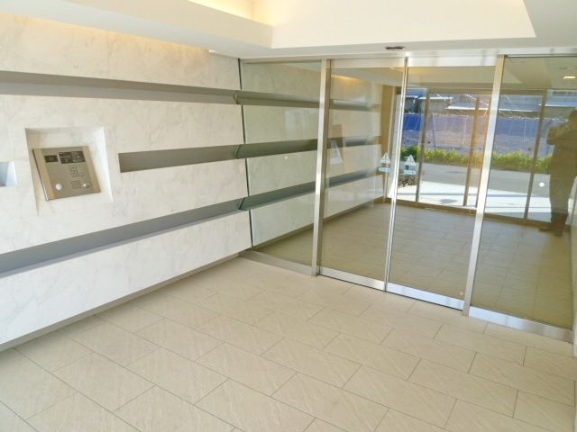 エントランス　★お問い合わせはタウンハウジングまで★