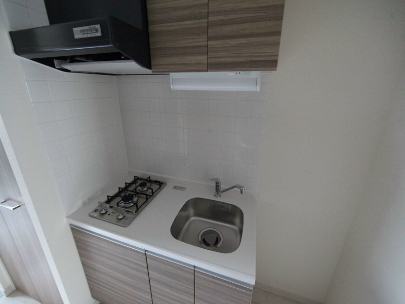 キッチン　システムキッチン（ガス2口）冷蔵庫・レンジ等ご用意できます