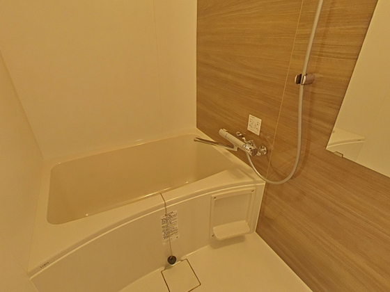 バス・シャワールーム　※別部屋の写真です