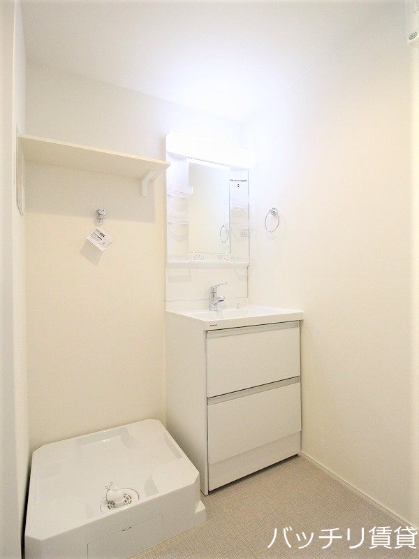 洗面設備　画像は同型タイプの為、現状を優先致します。