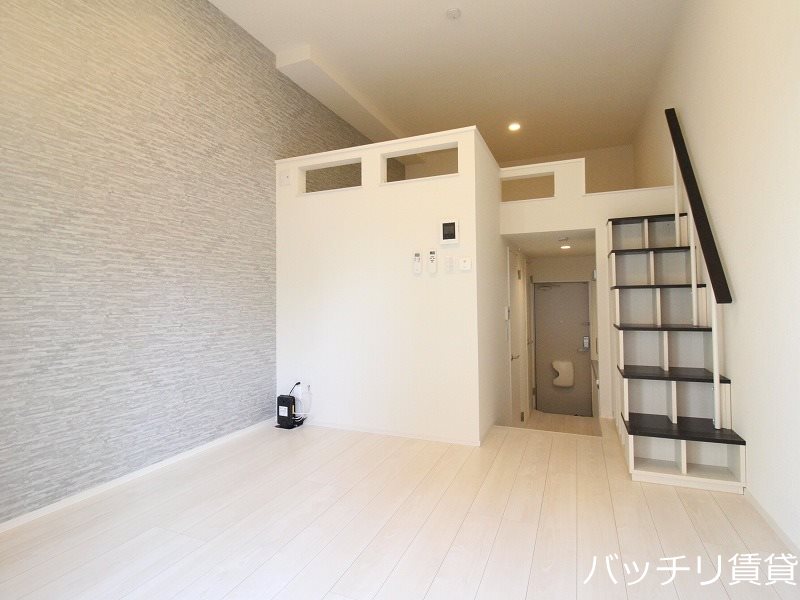 居室・リビング　画像は同型タイプの為、現状を優先致します。