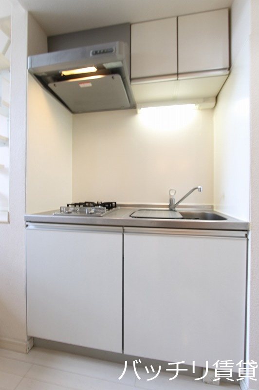 キッチン　同型タイプの為、現状を優先致します。