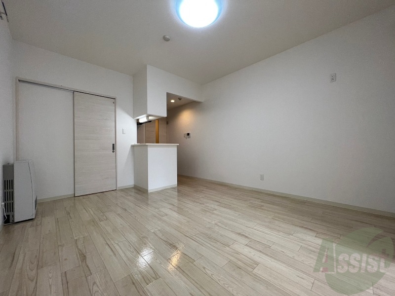 居室・リビング　広くてキレイなお部屋が広がっていて、充実した生活が送れそう。