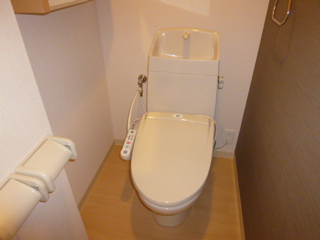 トイレ　シャワー付きトイレ