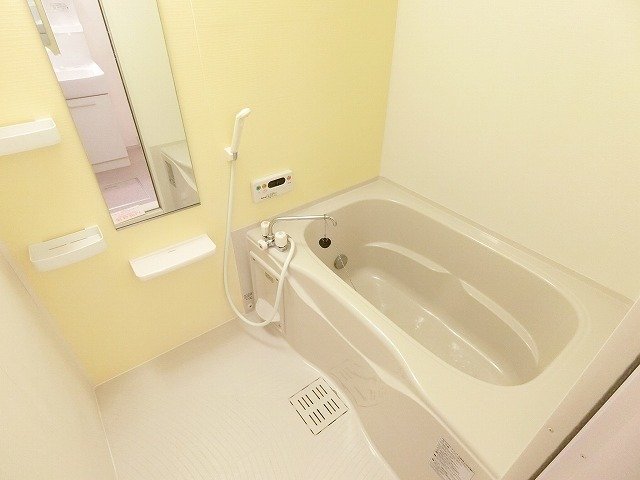 バス・シャワールーム　お風呂です