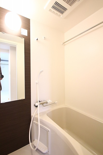 バス・シャワールーム　バスルーム
