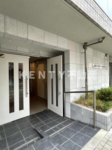 エントランス　ゆとりのあるエントランスです