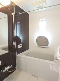バス・シャワールーム　ゆったり過ごせるお風呂です