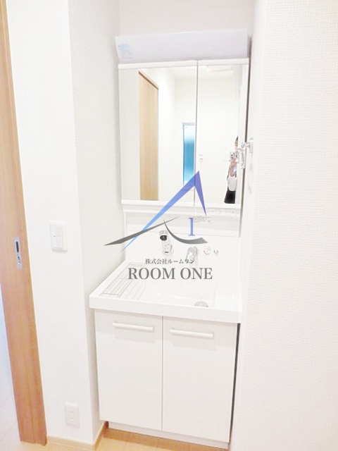 洗面設備　独立洗面台です。