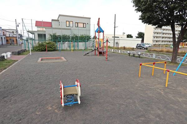 公園　新川さくら公園（公園）まで300m