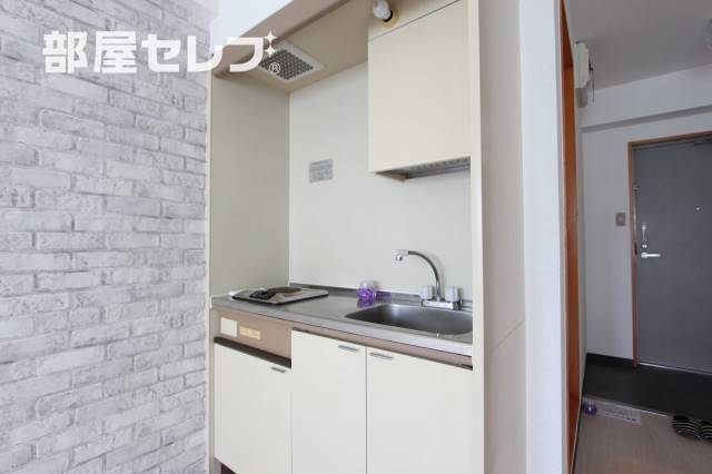 キッチン　シンプルなキッチンです（同タイプイメージ画像）