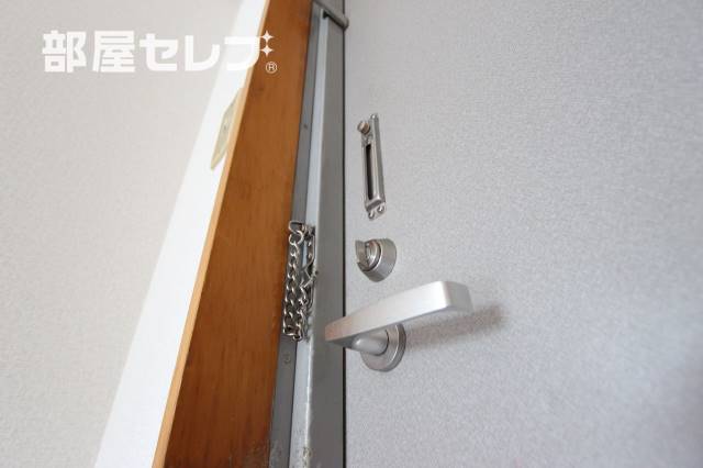 セキュリティ　シンプルな施錠方式（同タイプイメージ画像）