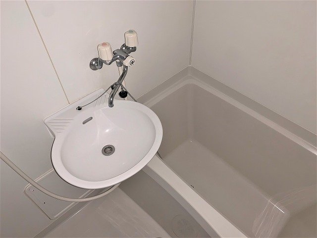 バス・シャワールーム　バストイレ別