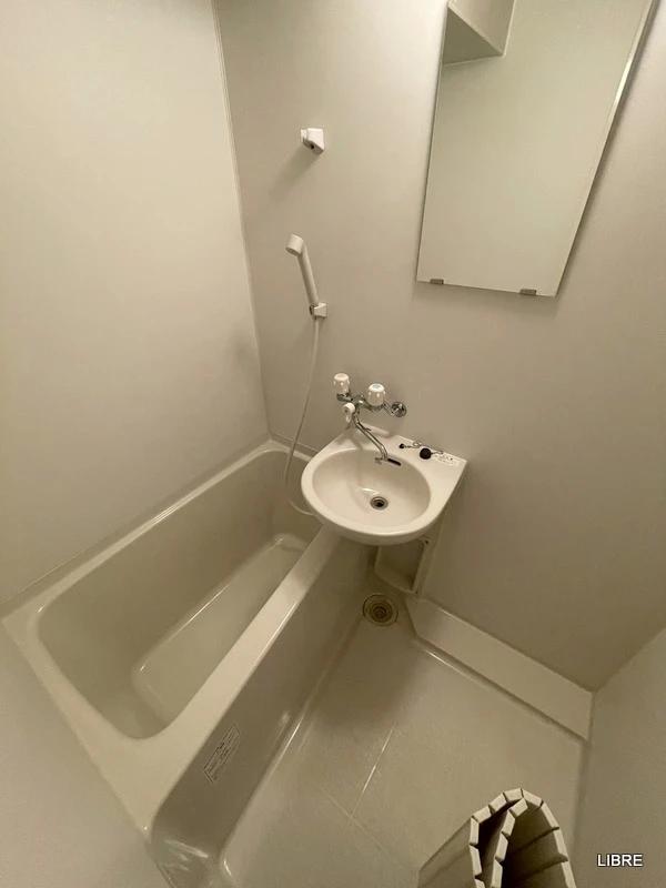 バス・シャワールーム　※同物件、別のお部屋のイメージ写真です！