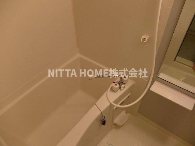 バス・シャワールーム　便利な浴室乾燥機付きです☆彡