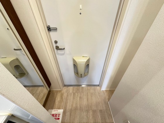 玄関　※別部屋の写真です