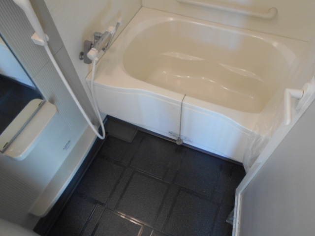 バス・シャワールーム　清潔なバスルームです