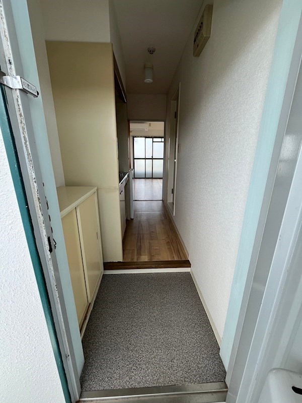 玄関　明るい玄関です