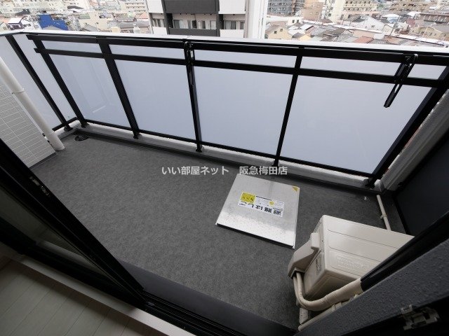 バルコニー　同仕様写真となります。