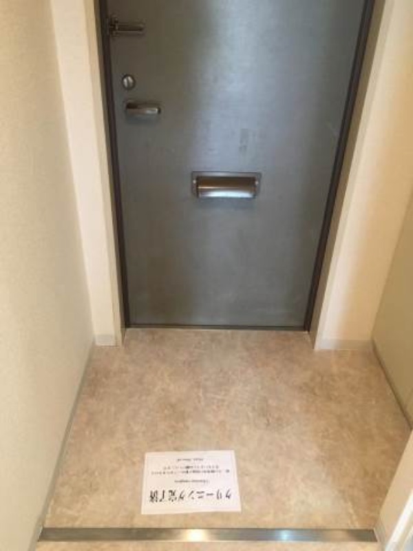 玄関　別部屋参考写真です☆