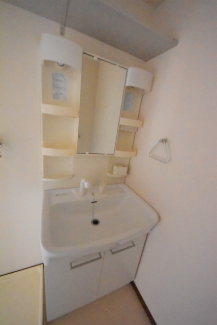 洗面設備　★洗髪洗面化粧台です