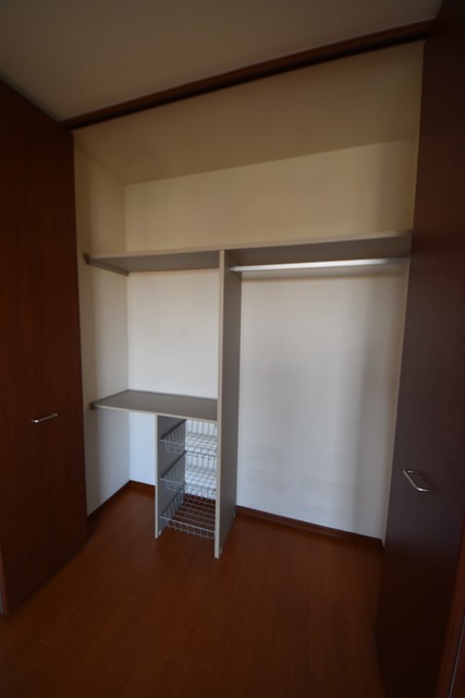 収納　★棚付きの収納が便利です★