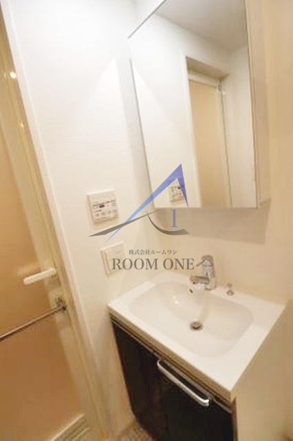 洗面設備　洗面台です。