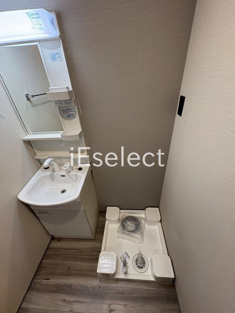その他　室内洗濯機置場。