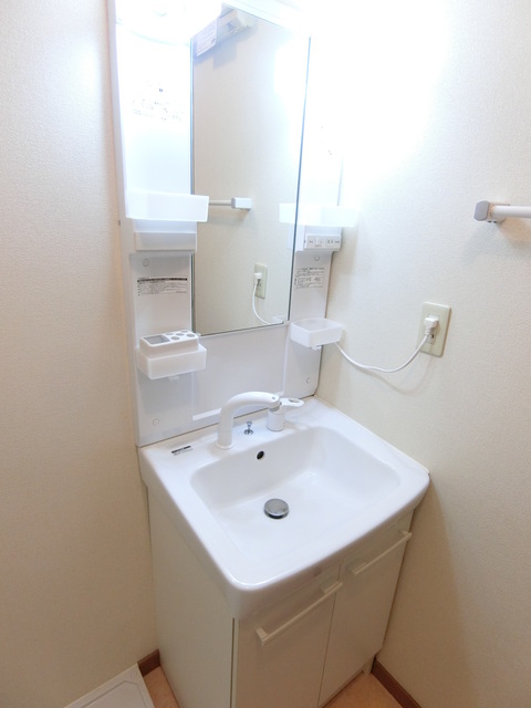 洗面設備　★便利な独立洗面台★