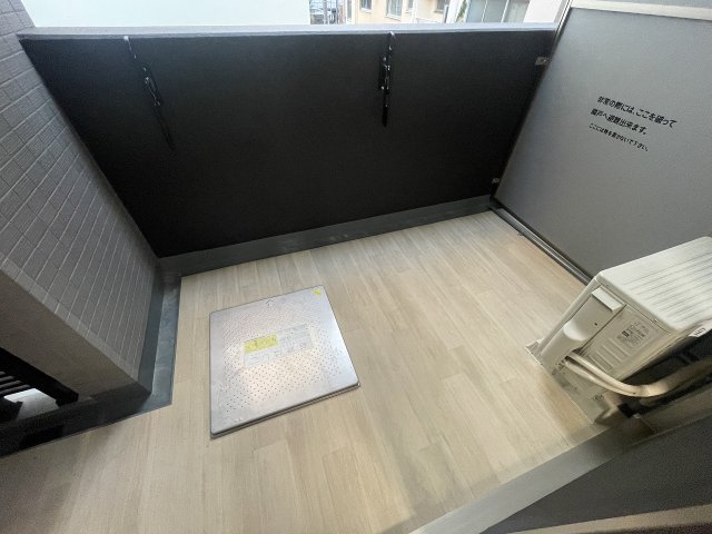 バルコニー　開放的で明るい空間を演出してくれるバルコニーです