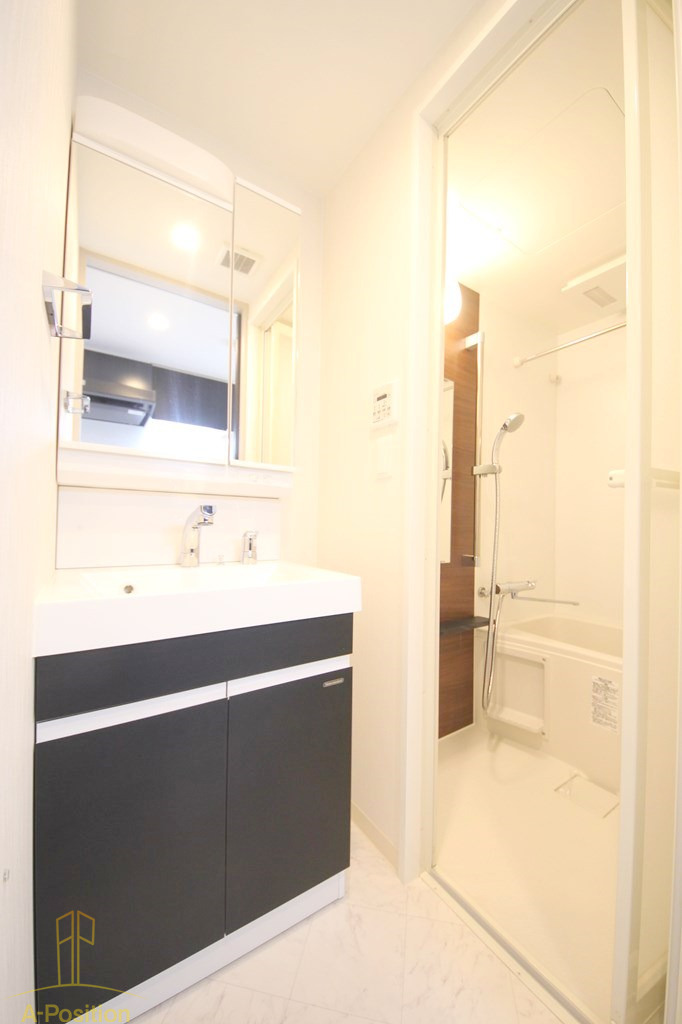 洗面設備　エステムコート大阪WEST