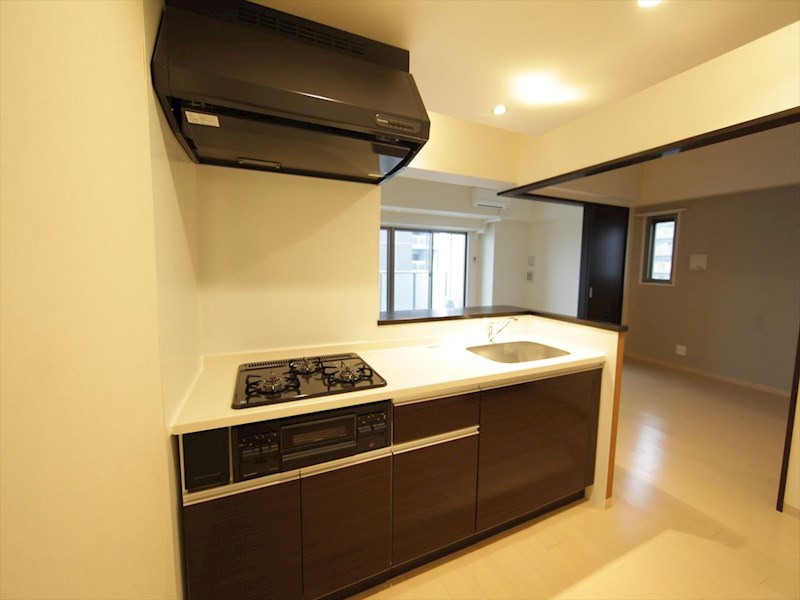 キッチン　システムキッチン（ガス3口コンログリル付）カウンターキッチン