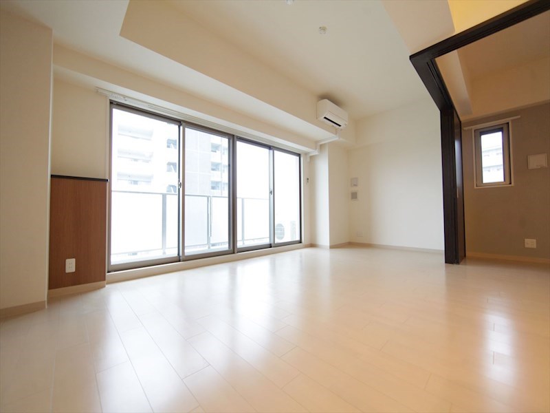 バルコニー　ＬＤＫ19.1帖　カウンターキッチン　エアコン付　バルコニー