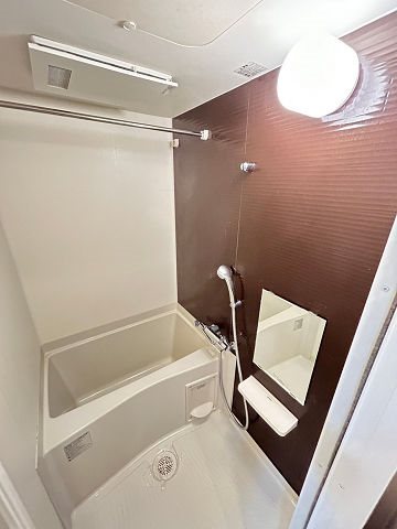 バス・シャワールーム　ゆったり過ごせるお風呂です