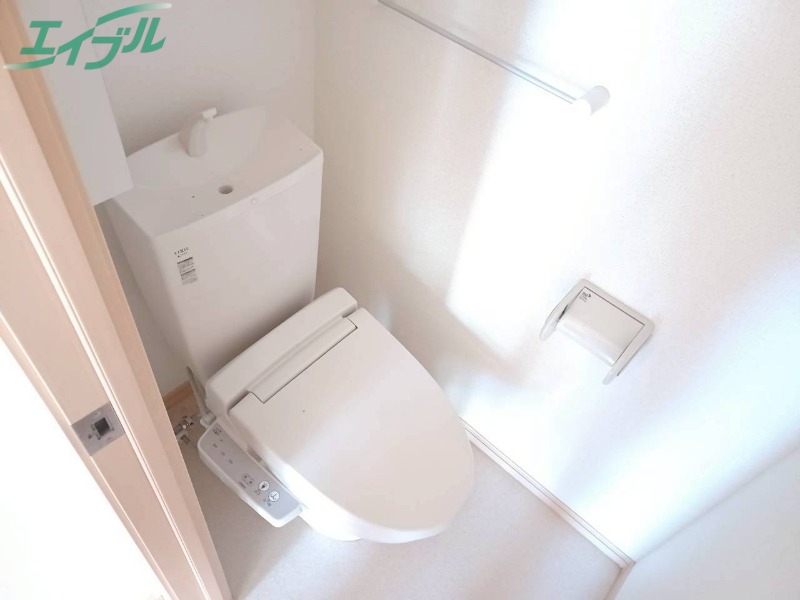 トイレ　同型参考写真