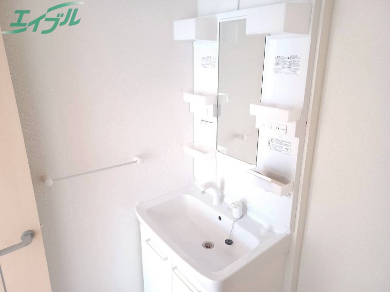 洗面設備　同型参考写真