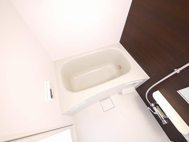 バス・シャワールーム　ゆったり過ごせるお風呂です