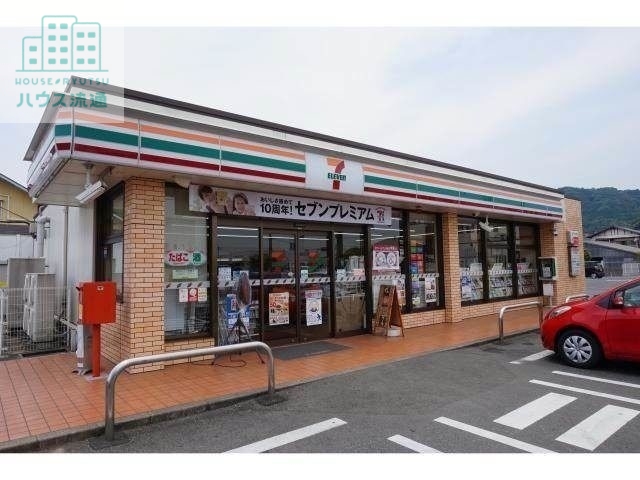 コンビニ　セブンイレブン鳥栖古賀町店（コンビニ）まで391m