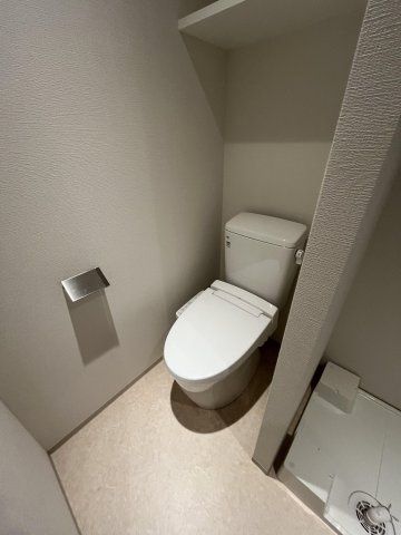 トイレ　（別タイプ参考写真）REGOLITH板橋本町　板橋区双葉町