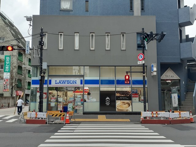 コンビニ　ローソン浅草観音店（コンビニ）まで120m