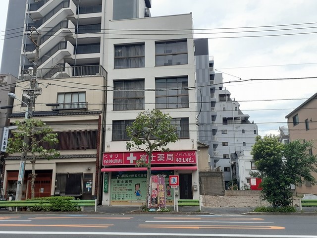 ドラックストア　富士薬局（ドラッグストア）まで259m