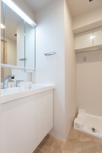 洗面設備　※写真は同タイプ住戸です。