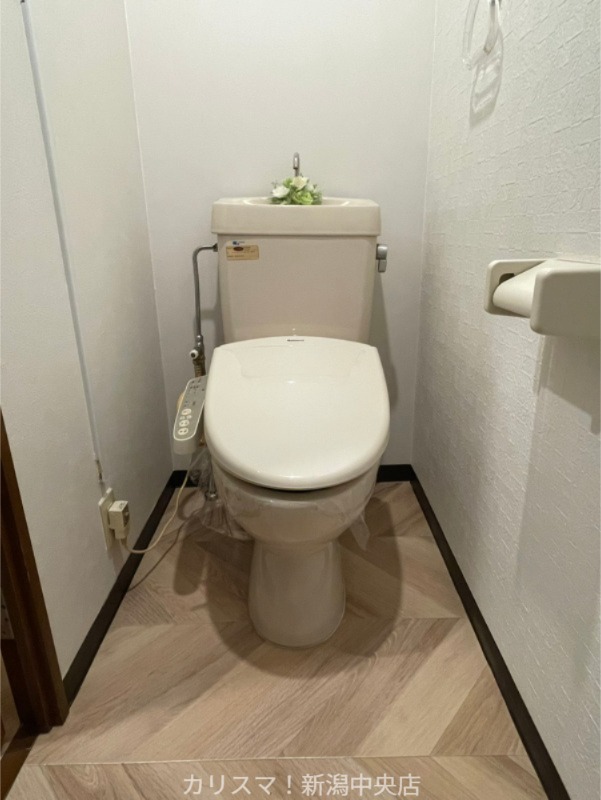 トイレ　※別部屋参考写真