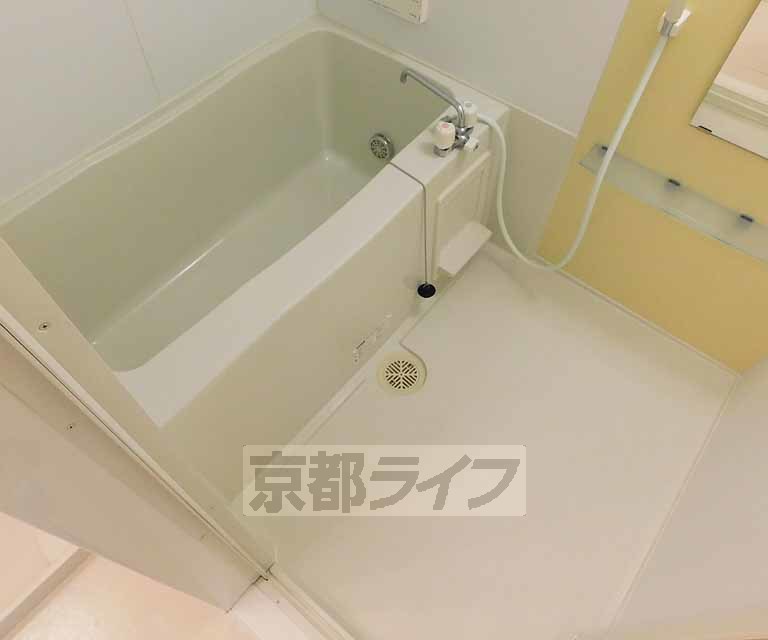 バス・シャワールーム　深さもあるので、ゆったり～！
