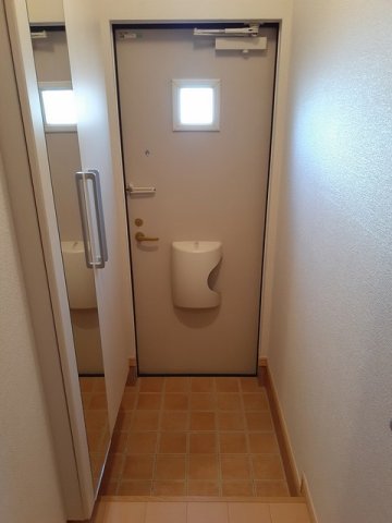 玄関　シンプルで使いやすい玄関です