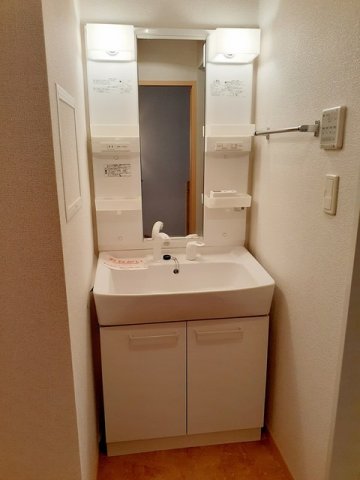 洗面設備　忙しい朝には欠かせない洗面所です